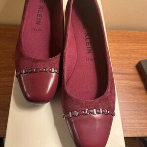 Anne Klein Women’s Flats – Wine Red Suede & Patent Toe – Size 8.5M – NWT